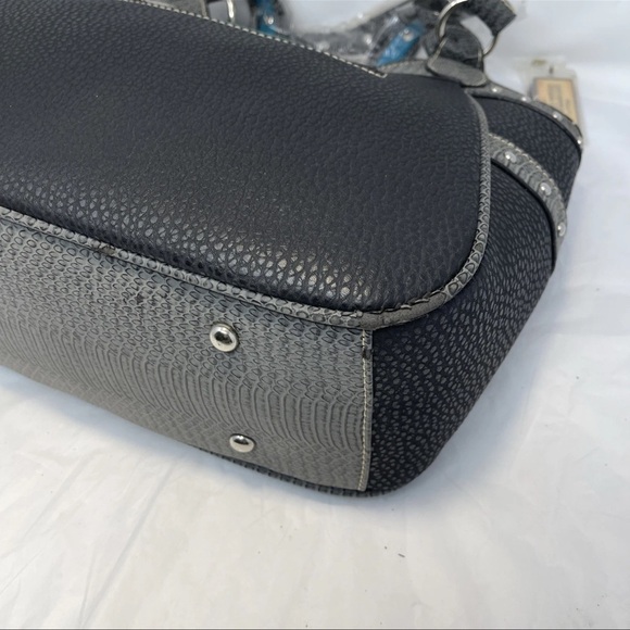P&G Collection Western Cowgirl Purse Camo Studded Turquoise Western NWT - Picture 7 of 8